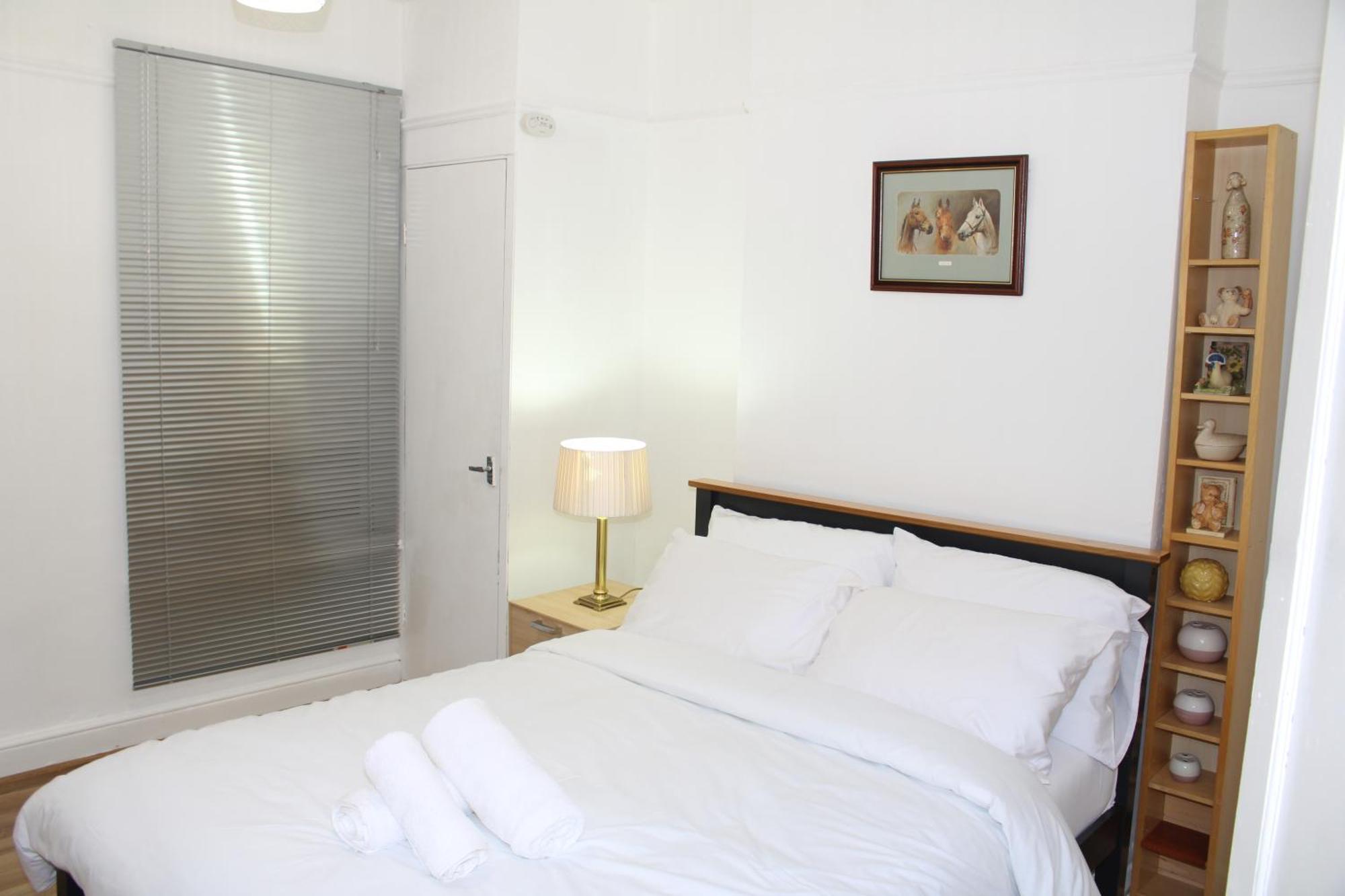 F2S Serviced Apartments 2Bedroom Terrace House With Free Wifi Netflix Suitable For Contractors Walking Distance To Train Station Derby Kültér fotó