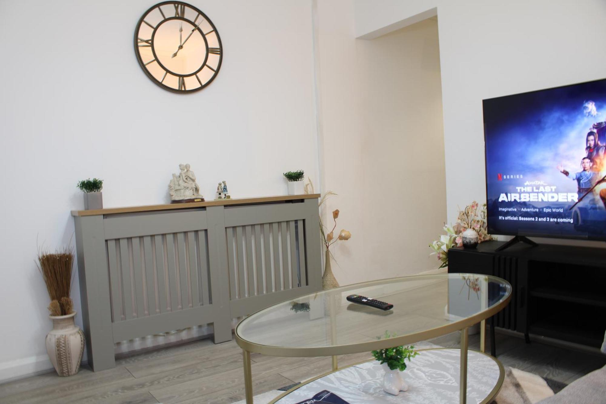 F2S Serviced Apartments 2Bedroom Terrace House With Free Wifi Netflix Suitable For Contractors Walking Distance To Train Station Derby Kültér fotó