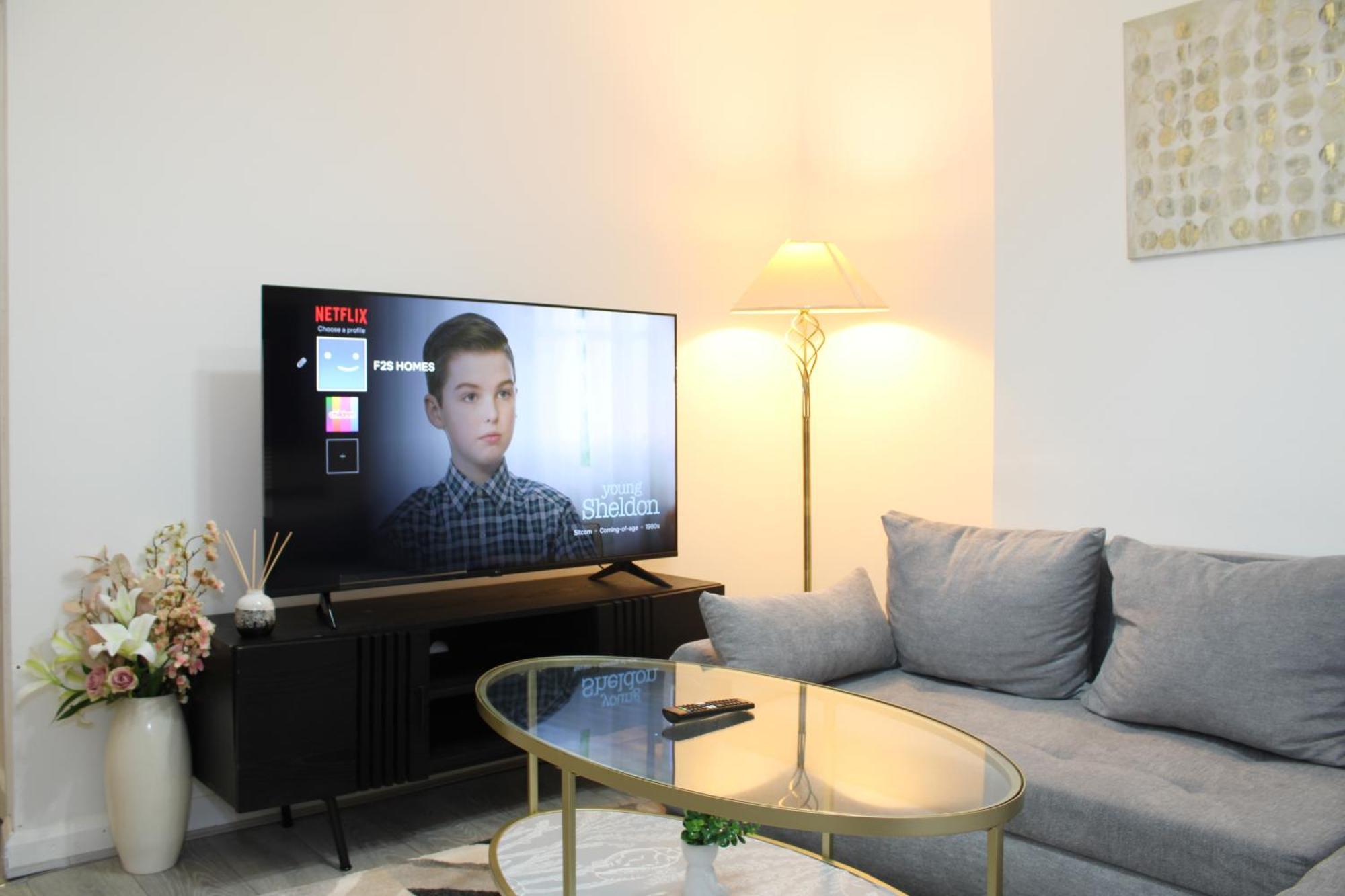 F2S Serviced Apartments 2Bedroom Terrace House With Free Wifi Netflix Suitable For Contractors Walking Distance To Train Station Derby Kültér fotó