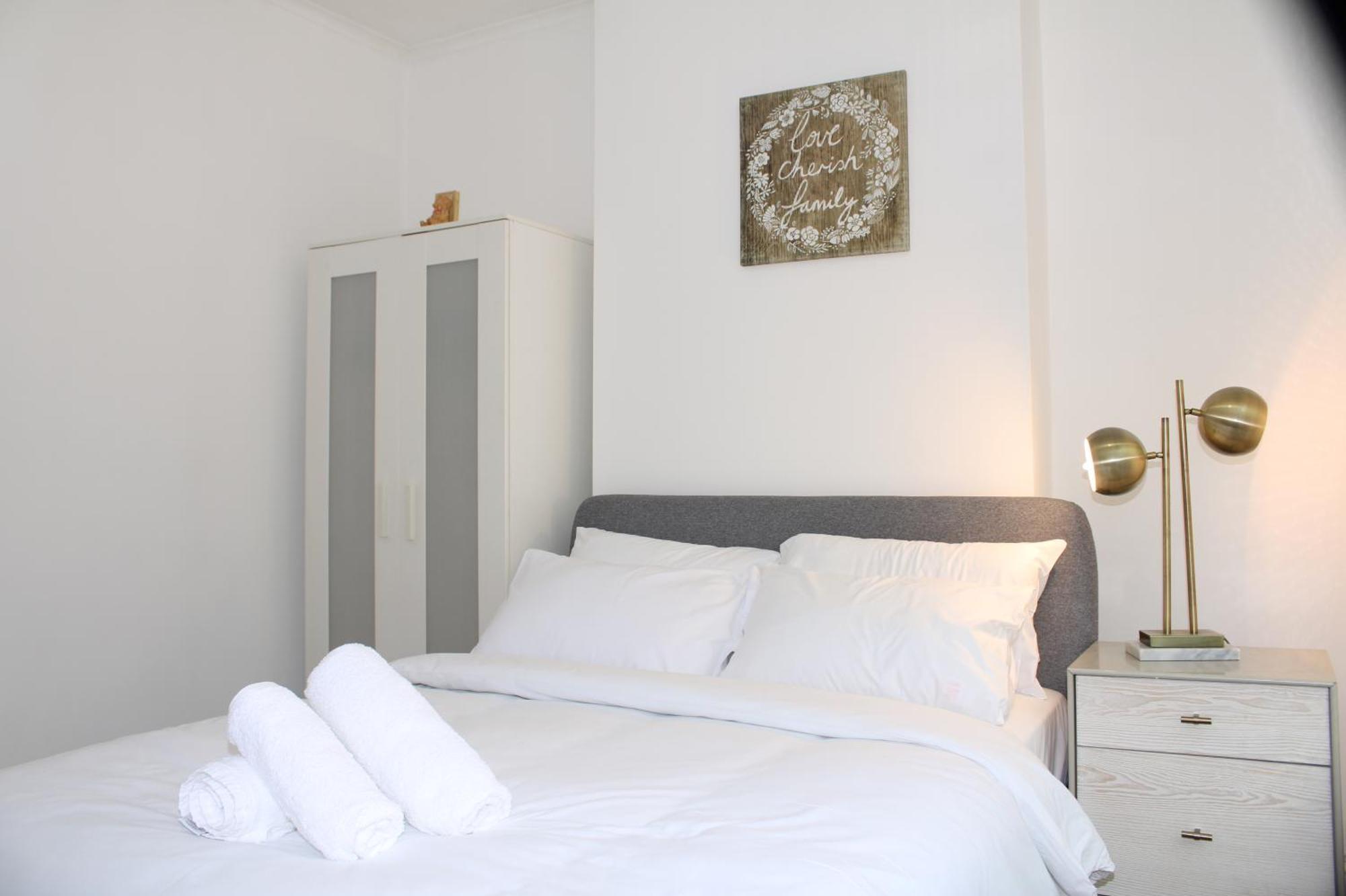 F2S Serviced Apartments 2Bedroom Terrace House With Free Wifi Netflix Suitable For Contractors Walking Distance To Train Station Derby Kültér fotó