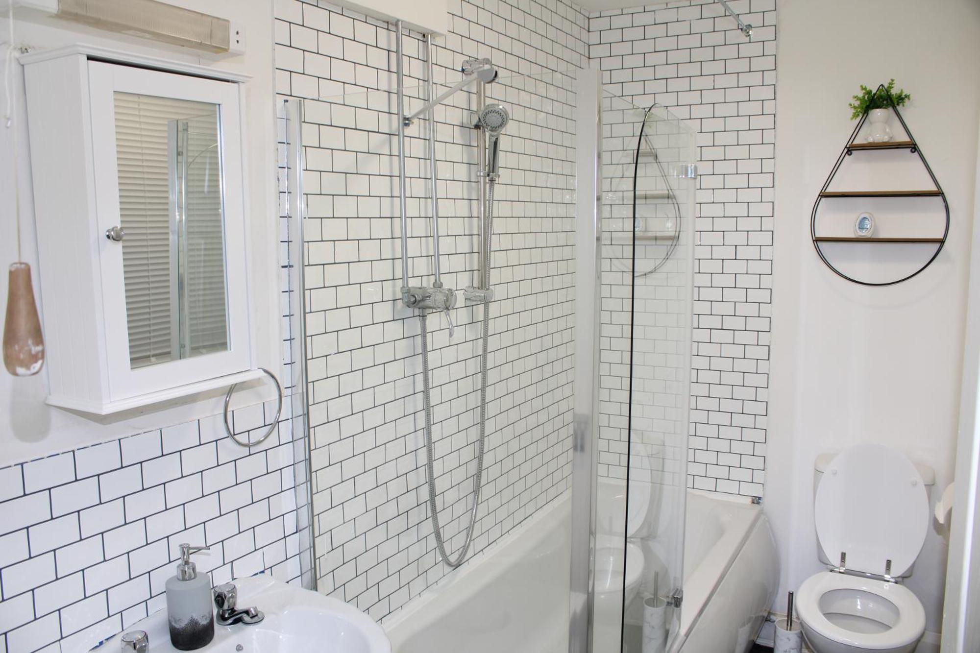F2S Serviced Apartments 2Bedroom Terrace House With Free Wifi Netflix Suitable For Contractors Walking Distance To Train Station Derby Kültér fotó